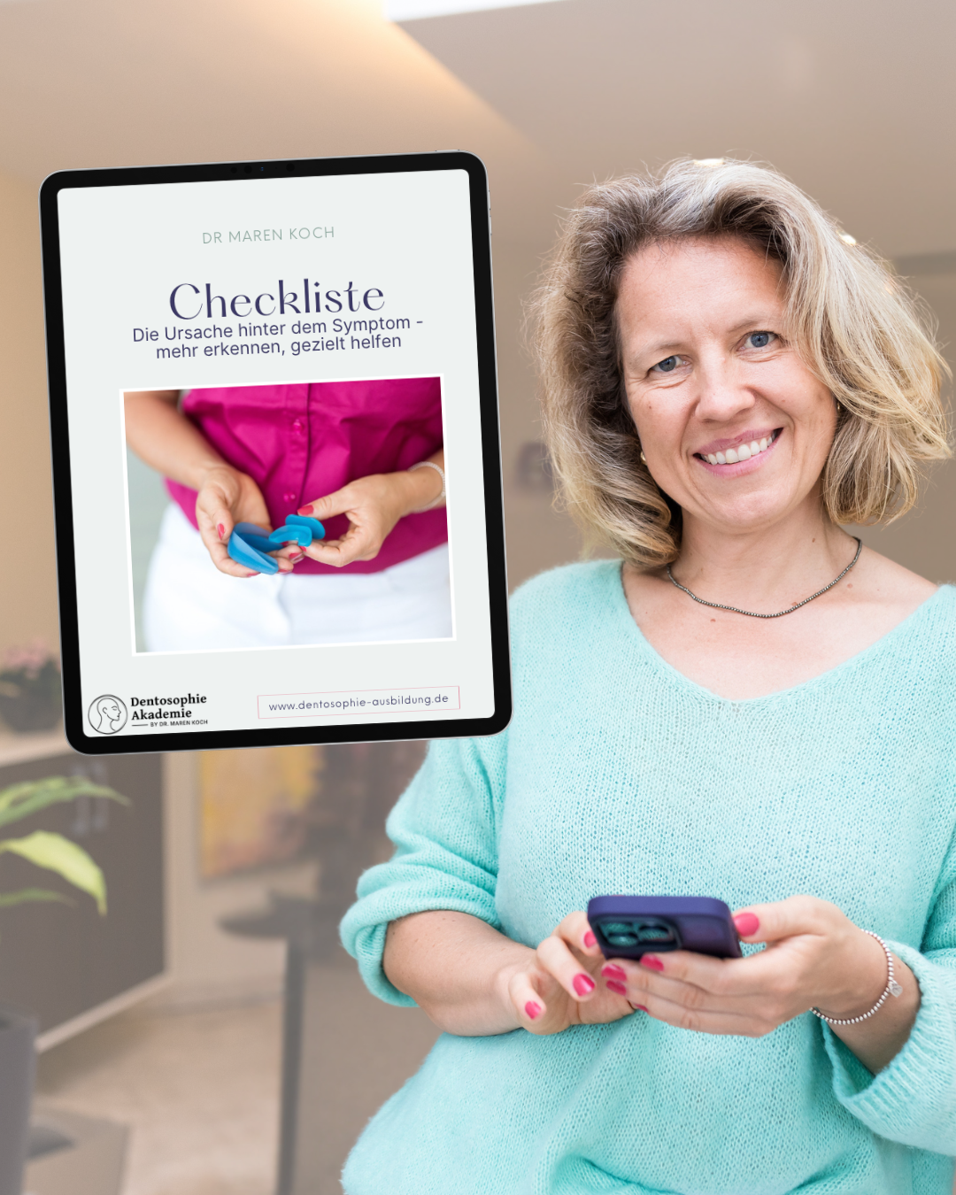 Ein Mock-up der Checkliste und Dr Maren Koch - Zahnärztin und Dentosophin